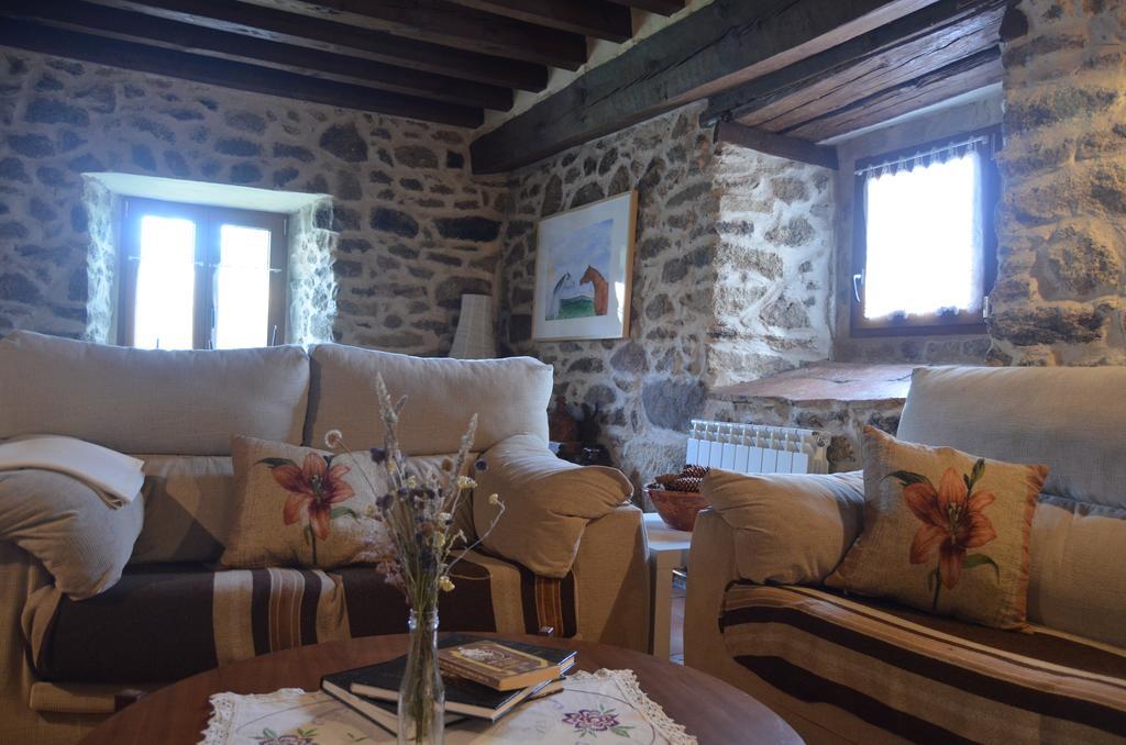 Casa Rural La Casa De Piedra Navarredonda